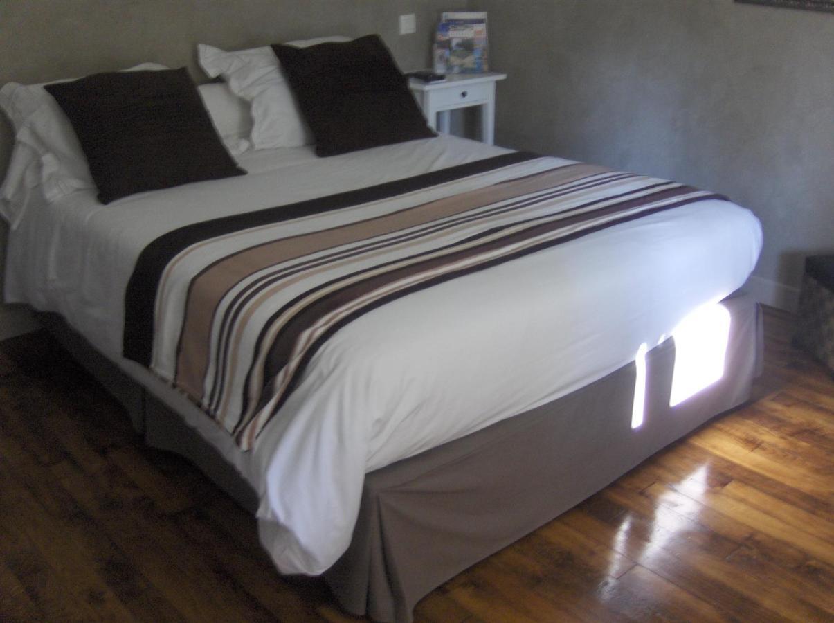 Hotel La Buissonniere Bannay  Luaran gambar