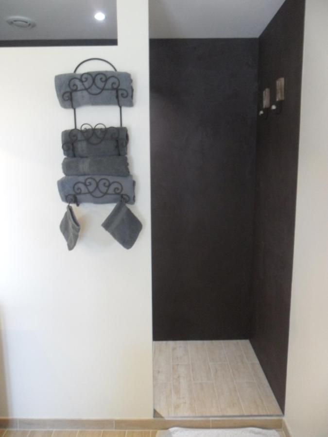 Hotel La Buissonniere Bannay  Luaran gambar