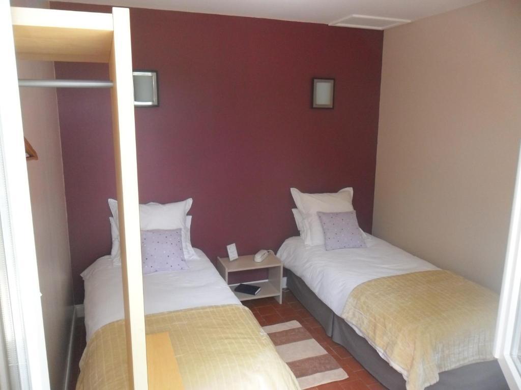 Hotel La Buissonniere Bannay  Bilik gambar