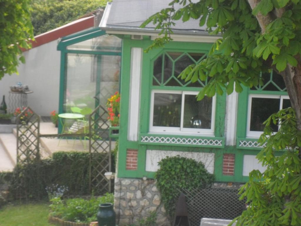 Hotel La Buissonniere Bannay  Luaran gambar